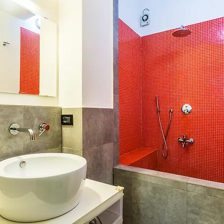 Magenta 55 Apartment