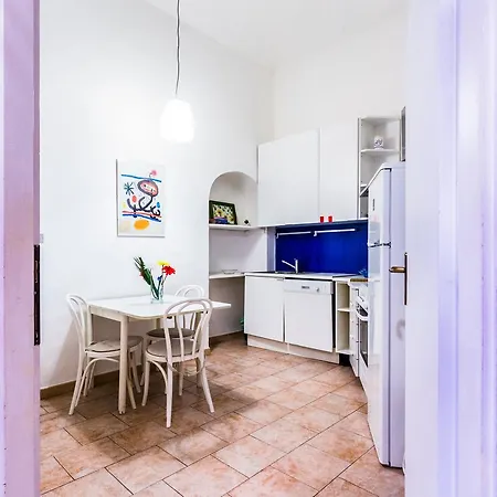Magenta 55 Apartment